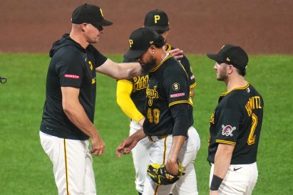 article image - Cubs Pirates Baseball